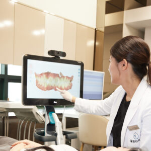 Read more about the article 초등학생 맹출이상, 망우동 교정치과 인비절라인 퍼스트로 관리하는 방법